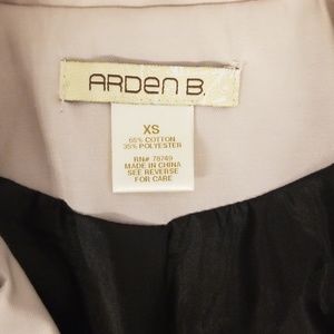Arden B Jackets & Coats - Cream w/Black Trim Trench Coat, Size XS Arden B Jackets & Coats - Cream w/Black Trim Trench Coat, Size XS